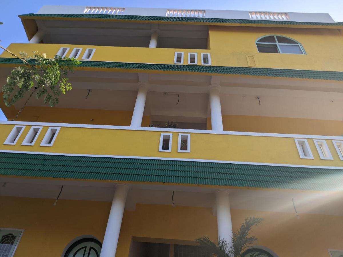 מהבליפורם Blue Moon Guest House מראה חיצוני תמונה